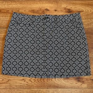 Old Navy Black/White Patterned Mini Skirt